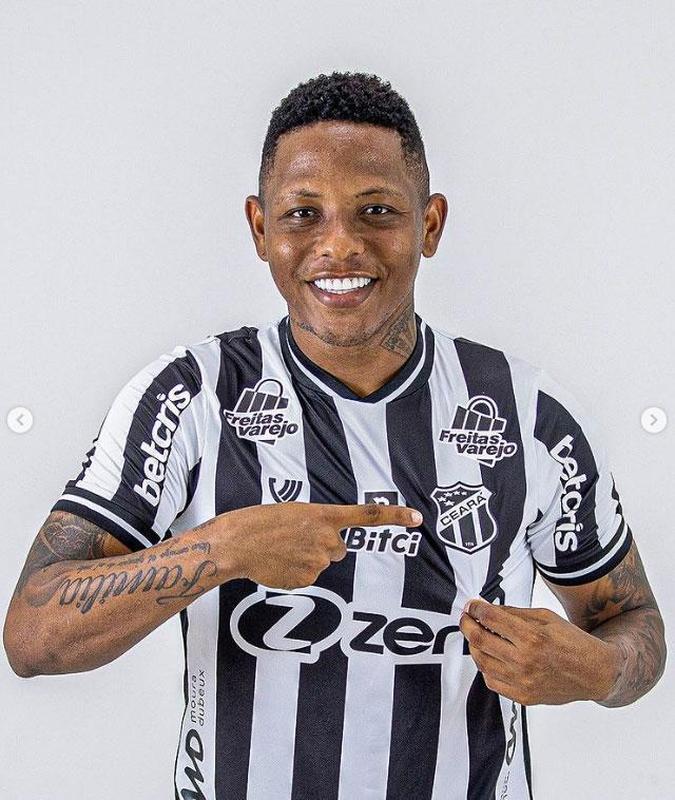 Cear contratou o atacante Jhon Vsquez