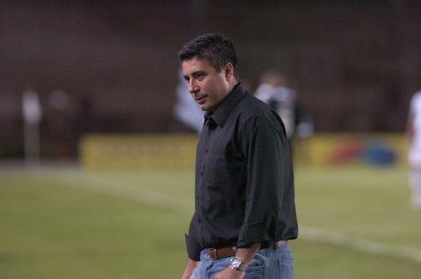 Atual diretor de futebol do Atltico e chefe de Thiago Larghi, Alexandre Gallo passou pelo clube alvinegro como jogador e como treinador. Como tcnico, foram apenas 14 jogos  frente do time, na temporada 2008.