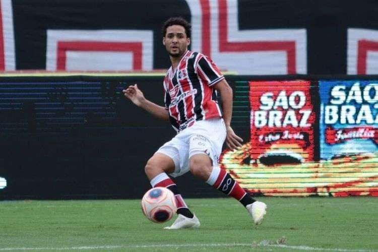 Joo Cardoso (meia) - Uma das principais apostas da base do Santa, Joo Cardoso ainda no chegou aos 10 jogos na temporada. Com forte concorrncia no meio de campo, ele vem tendo poucas oportunidades