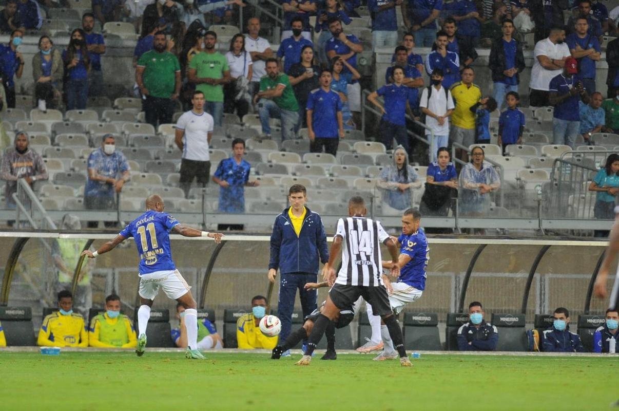 Fotos do jogo entre Cruzeiro e Democrata-GV, no Mineiro, em BH, pela quinta rodada do Campeonato Mineiro de 2022