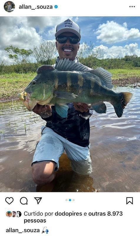 Volante Allan, entusiasta da pescaria, fez vrios registros praticando o hobby nos ltimos dias de frias.