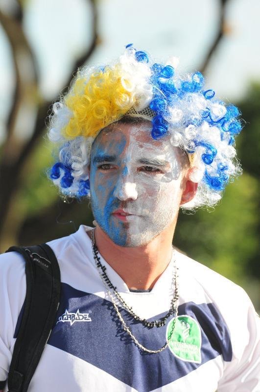 Torcedores nos arredores do Mineiro antes de Uruguai x Equador