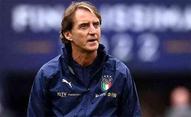 Mancini: 'É preciso encontrar atacantes que, infelizmente, não existem na Itália'