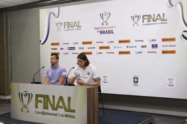 Fábio e Cássio concederam entrevista coletiva no Mineirão