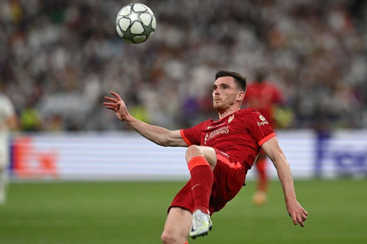 6: Lateral-esquerdo Andrew Robertson (Liverpool)  - ndice: 83,6
