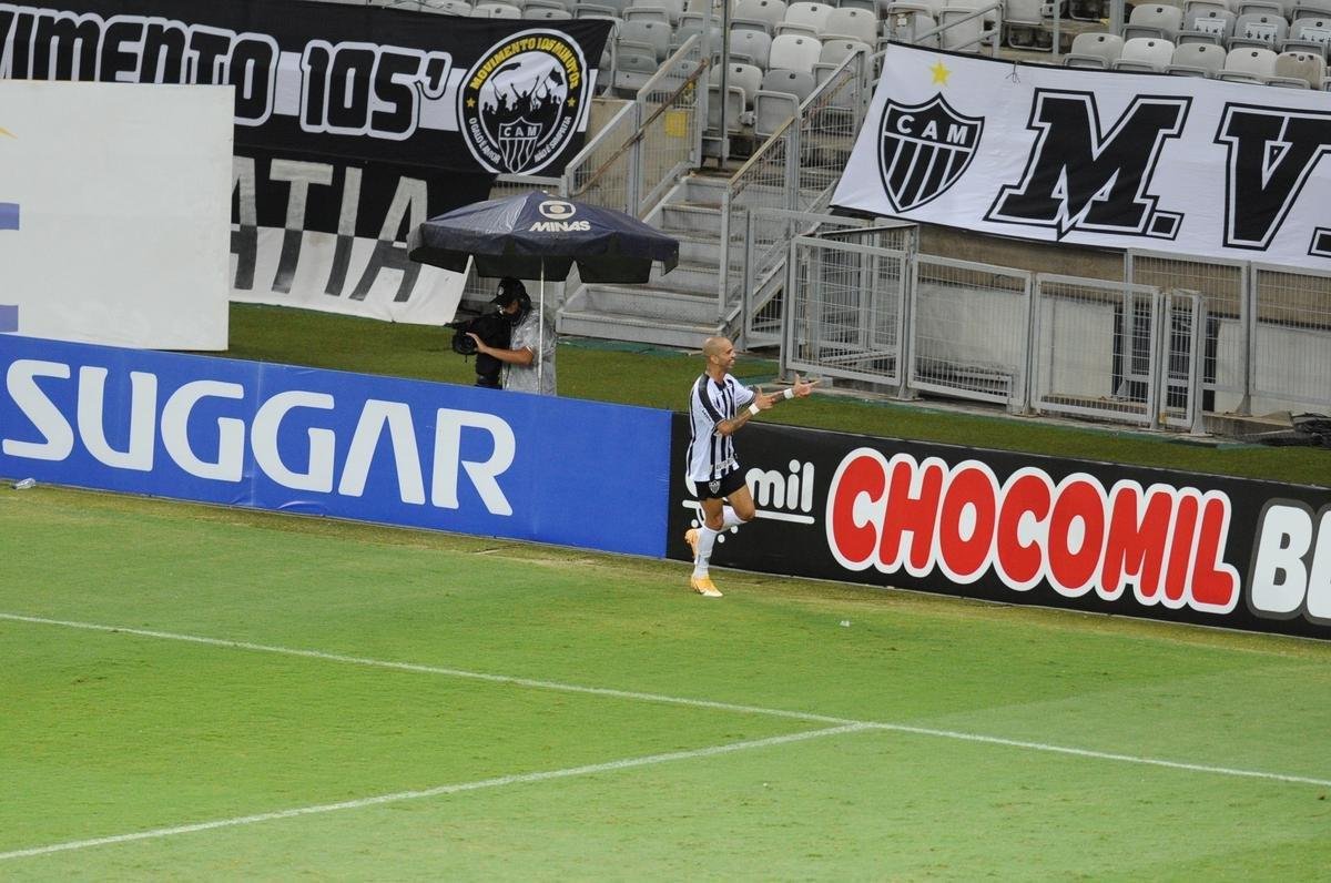 Tardelli fechou a vitria do Atltico sobre o Uberlndia por 4 a 0