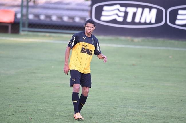 2014 - Douglas Santos