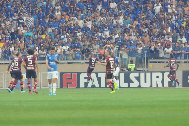 Cruzeiro e Flamengo se enfrentaram pela 20 rodada do Campeonato Brasileiro