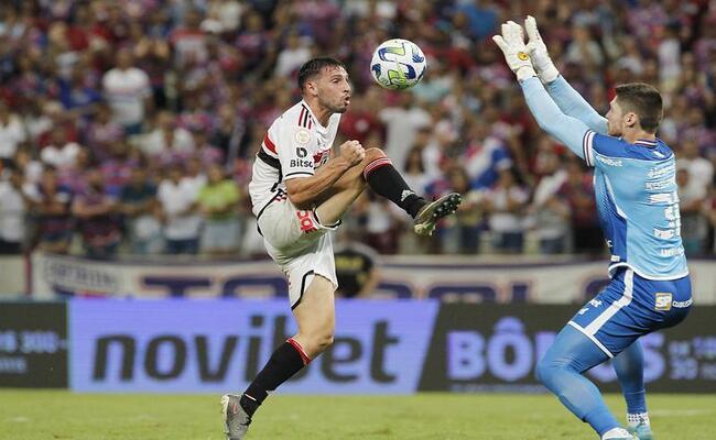Calleri se destaca pela entrega contra o Fortaleza