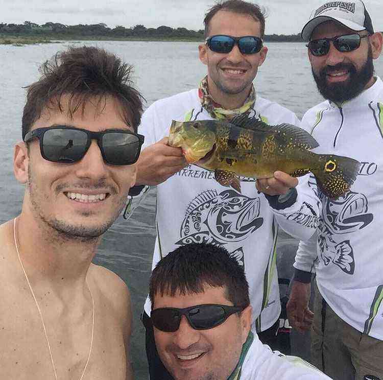 UMA FAMÍLIA QUE SE DEDICA PARA A PESCA ESPORTIVA