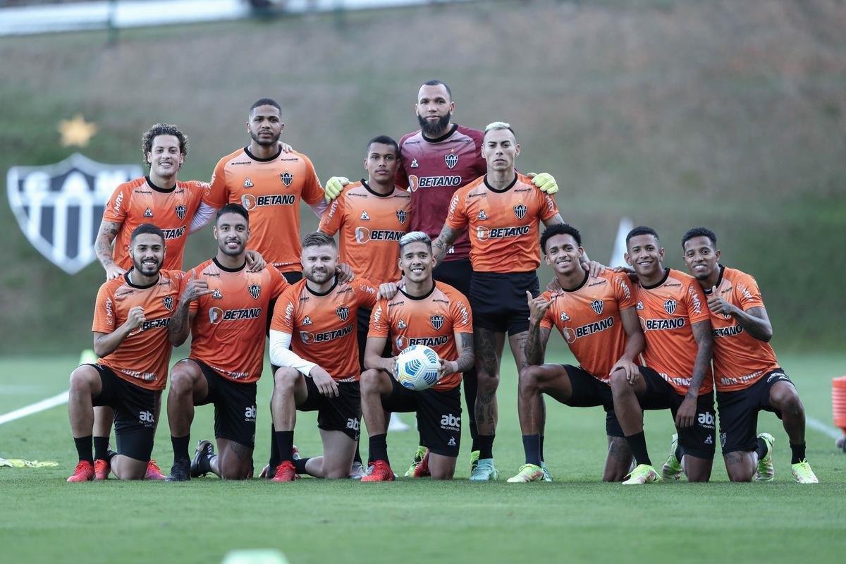 Fotos do primeiro treino de Diego Costa pelo Atltico