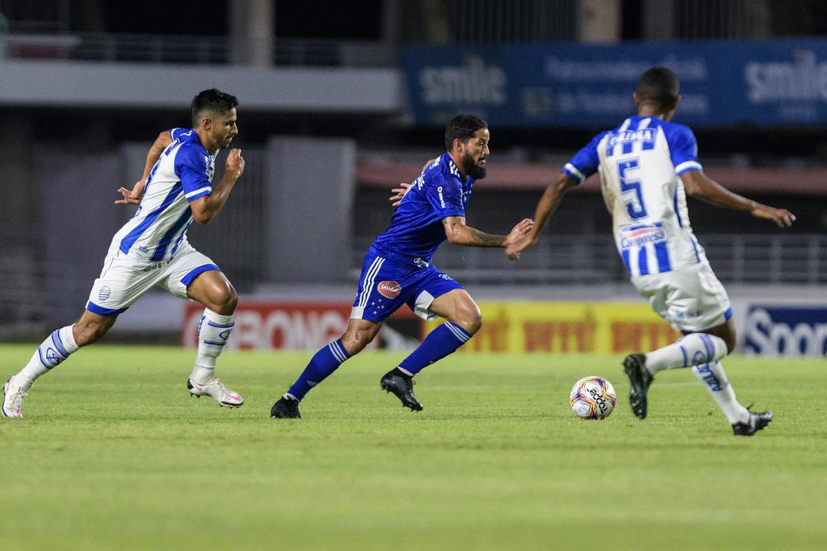 CSA x Cruzeiro: fotos do jogo no estádio Rei Pelé, em Maceió, pela 10ª rodada da Série B