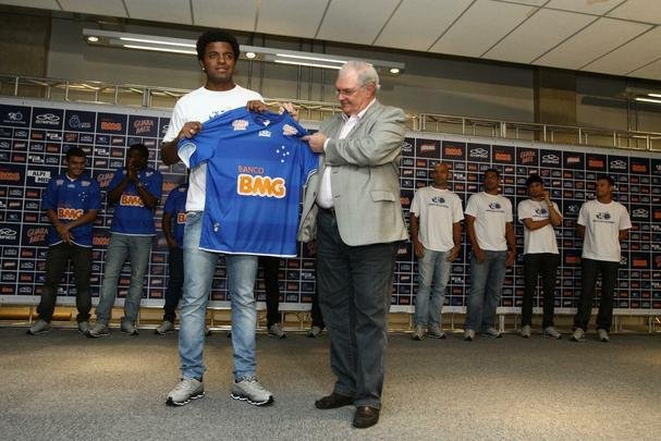 Nirley (zagueiro) - O ex-jogador do Criciúma chegou junto com o atacante Lucca e disputou apenas três partidas pelo clube, sendo um amistoso e duas pelo Campeonato Mineiro.