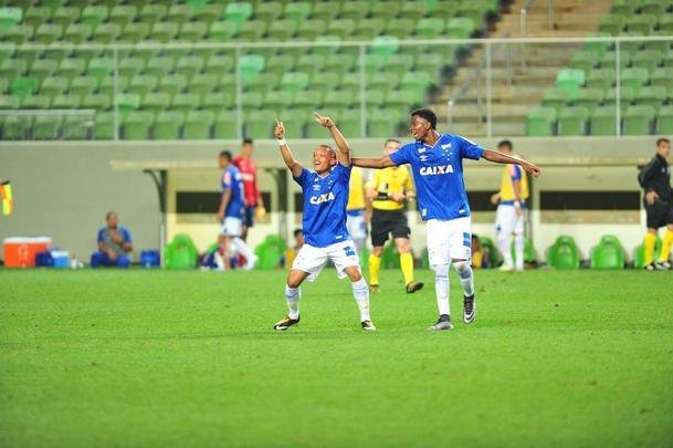 Cruzeiro vence Atltico por 4 a 2 nos pnaltis e conquista a Supercopa Sub-20, no Independncia