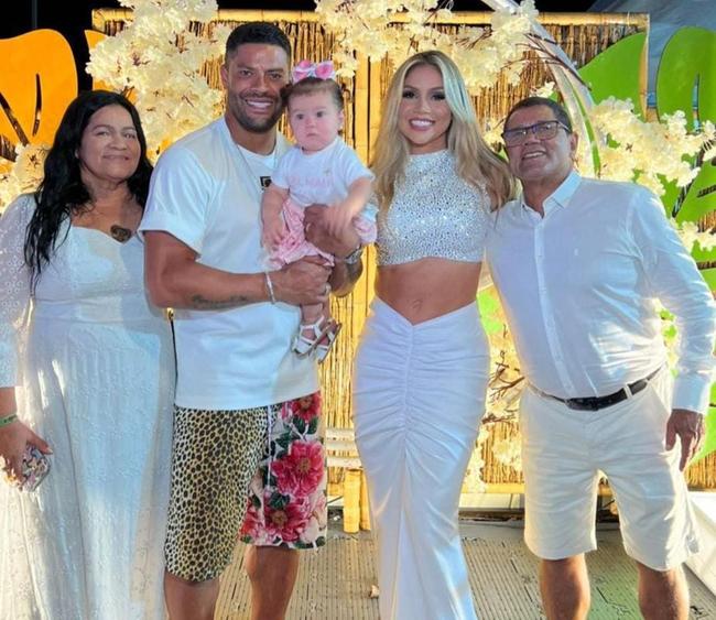 Hulk em festa com a família