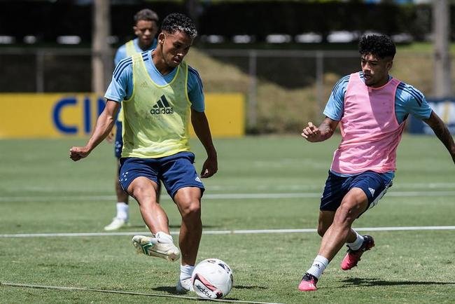 Imagens do treino do Cruzeiro desta segunda-feira (20), na Toca da Raposa II, em Belo Horizonte