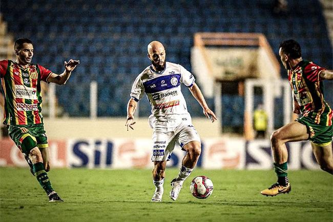 Dragão volta a vencer em Sergipe e manda o Brasil-RS para a lanterna da Série B