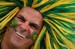 Torcedores brasileiros marcam presena em duelo diante da Srvia, no Catar