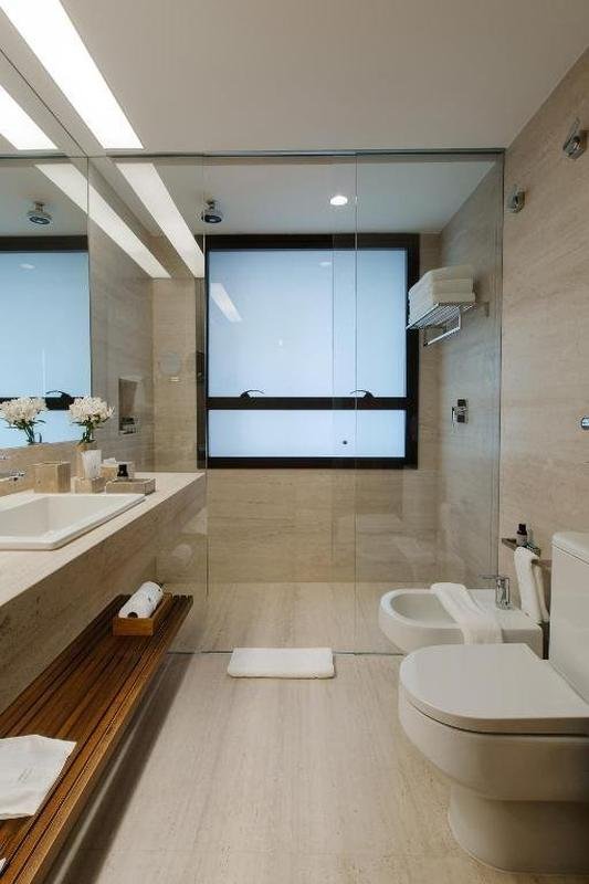 Luxuoso hotel Fasano  a 'casa' de Ronaldo em Belo Horizonte. Dono de 90% da SAF do Cruzeiro se hospeda sempre no local e realiza reunies com sua equipe e parceiros. 