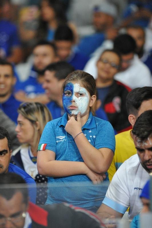Torcida do Cruzeiro lotou o Mineiro em duelo com o Grmio pela semifinal da Copa do Brasil