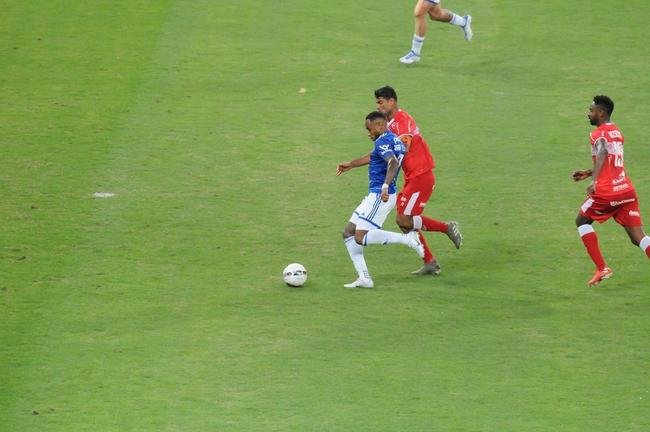 Fotos do jogo entre Cruzeiro e CRB, no Mineiro, em Belo Horizonte, pela 11 rodada da Srie B do Brasileiro