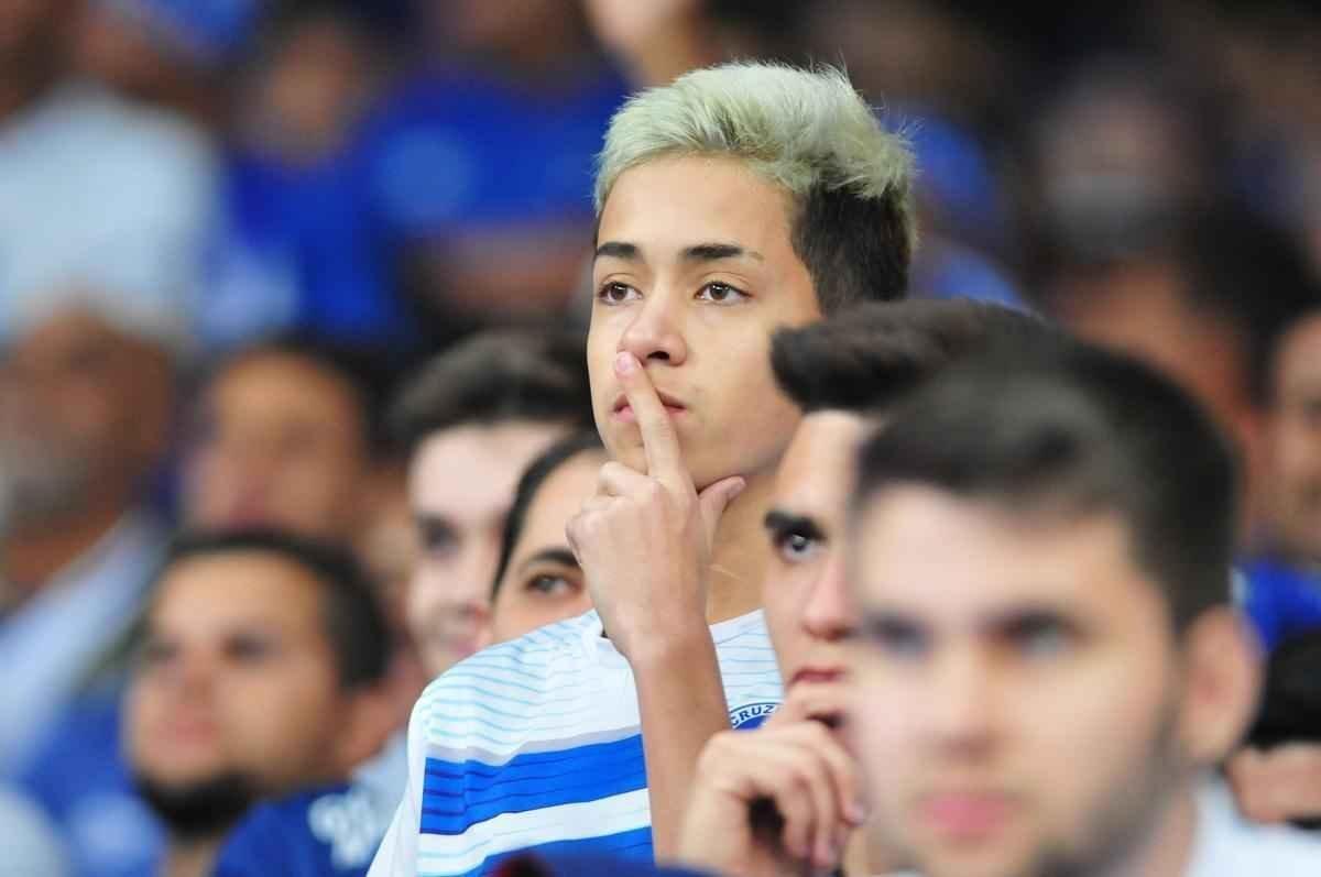 Torcida do Cruzeiro lotou o Mineiro em duelo com o Grmio pela semifinal da Copa do Brasil