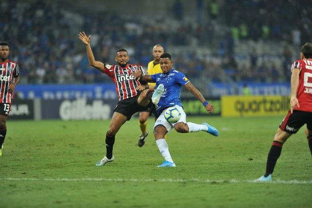 Fotos de Cruzeiro x So Paulo, no Mineiro, pela 26 rodada do Campeonato Brasileiro