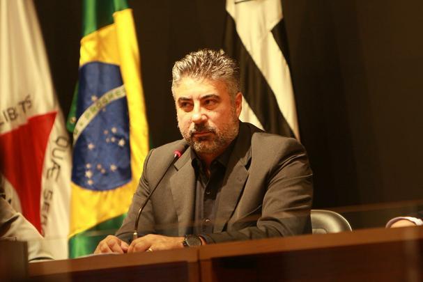 Veja imagens da entrevista coletiva de Srgio Sette Cmara