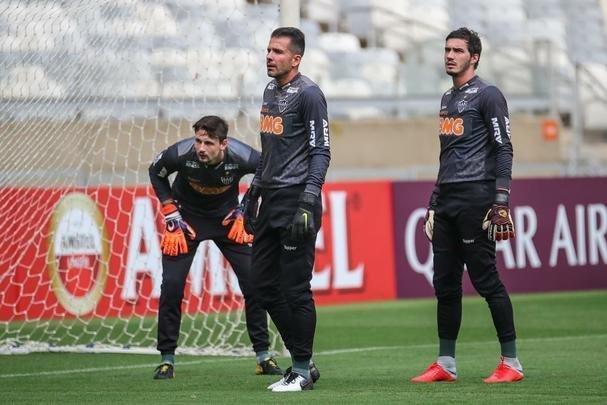 Levir Culpi comanda treino no Mineirão antes da estreia no Grupo E da Libertadores