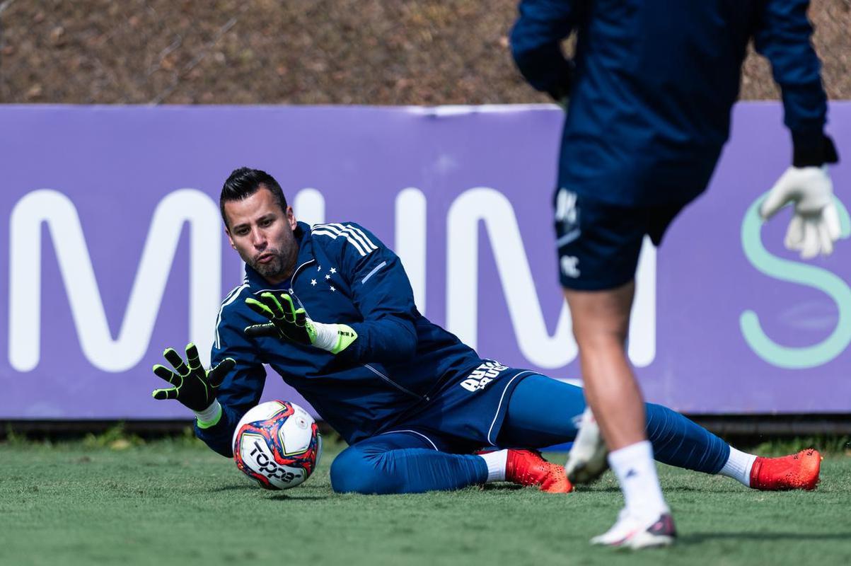 Fotos do treino do Cruzeiro desta sexta-feira na Toca II