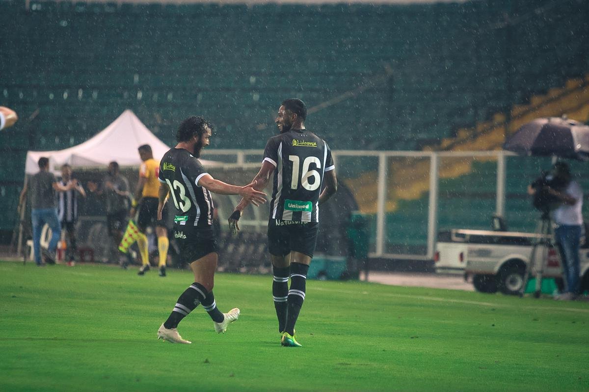 Figueirense - 5 gols: Diego Gonalves (2), Alecsandro (1), Matheus Brunetti,  e Matheus Pereira (1)