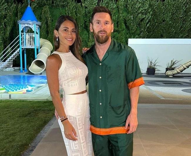 Messi com a esposa