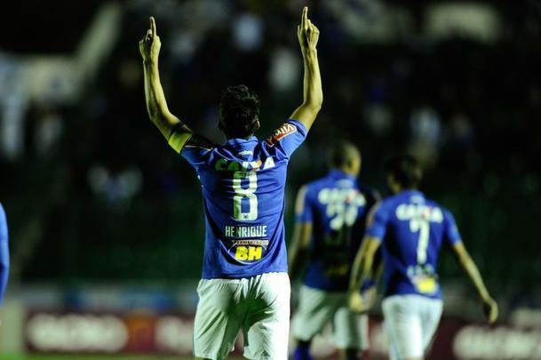 Fotos de Figueirense x Cruzeiro, no Orlando Scarpelli, pela 21ª rodada do Campeonato Brasileiro