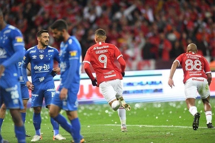 Fotos do duelo entre Internacional e Cruzeiro, no Beira-Rio, pela semifinal da Copa do Brasil