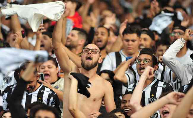 Cerca de 55 mil torcedores do Atlético devem marcar presença no Mineirão para o confronto contra o Corinthians