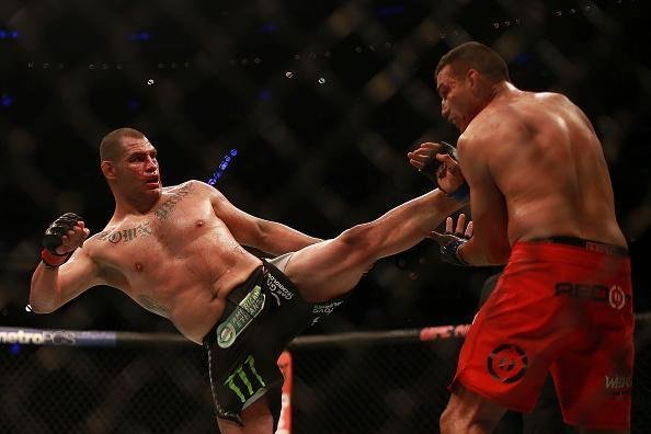 Fotos da vitória arrasadora de Fabrício Werdum sobre Cain Velasquez