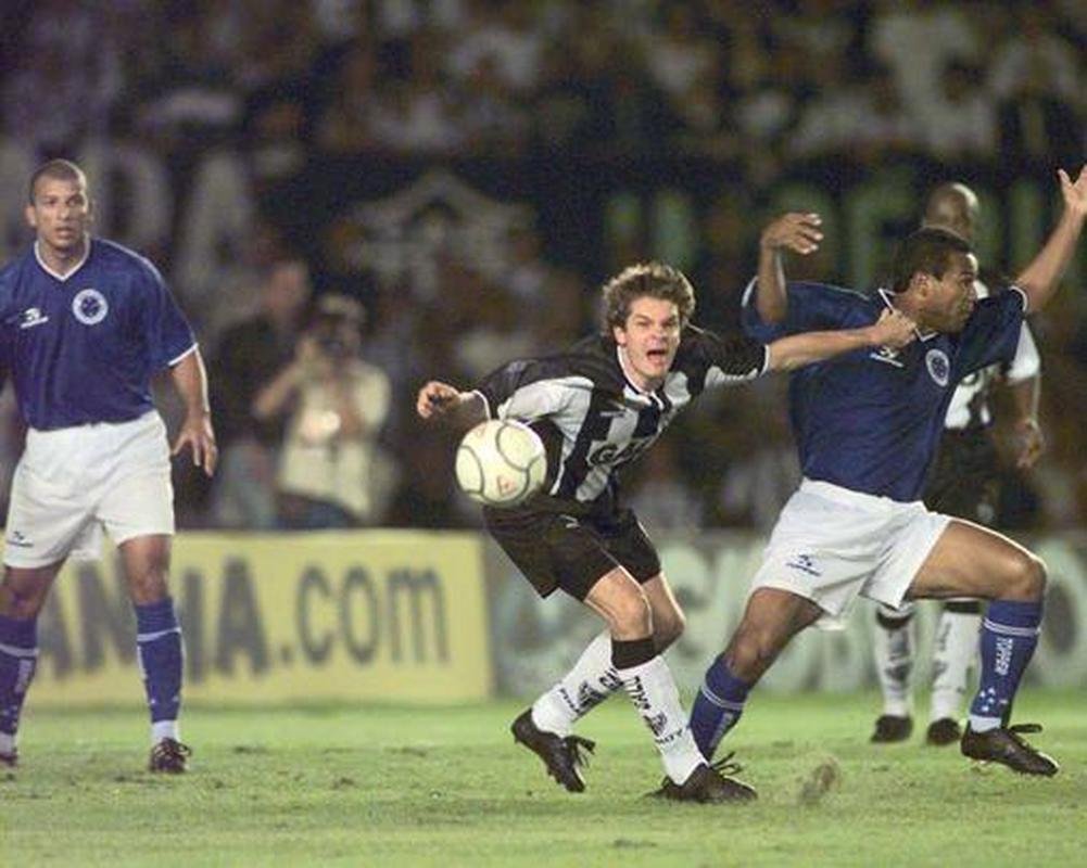 Ex-jogador fez mais de 200 jogos com a camisa alvinegra