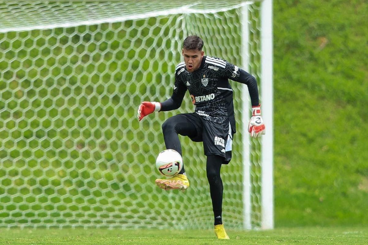 No segundo jogo-treino, Galo venceu por 3 a 0, com gols de Pavn e Eduardo Sasha, duas vezes