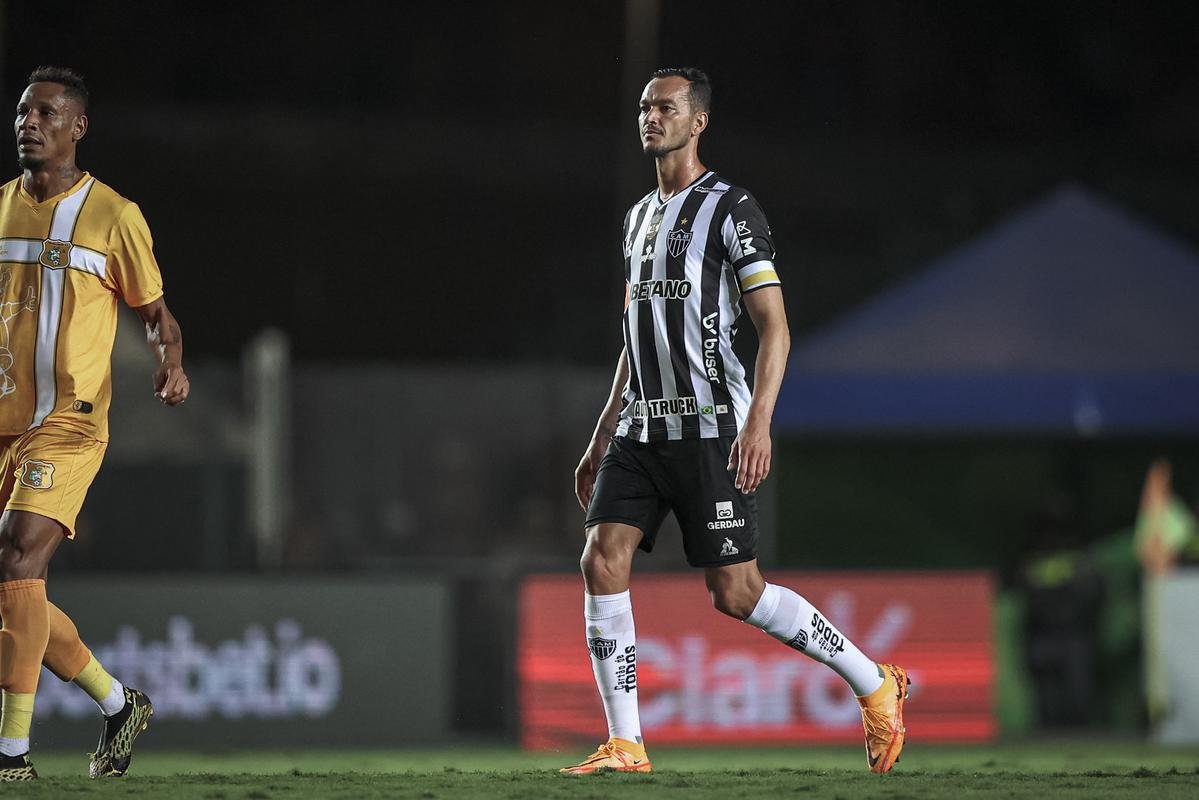 Fotos do jogo entre Brasiliense e Atltico no Estdio Klber Andrade, em Cariacica-ES, pela terceira fase da Copa do Brasil
