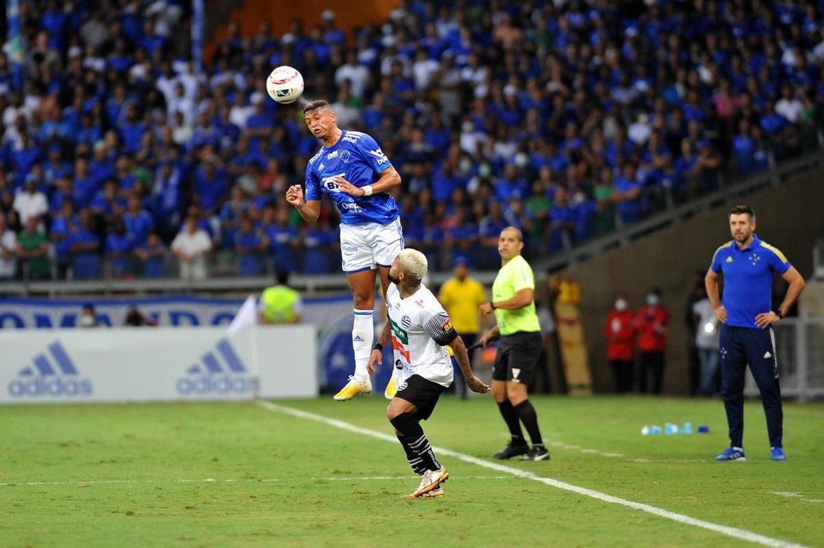 Fotos do jogo de ida da semifinal do Campeonato Mineiro, entre Cruzeiro e Athletic, no Mineiro