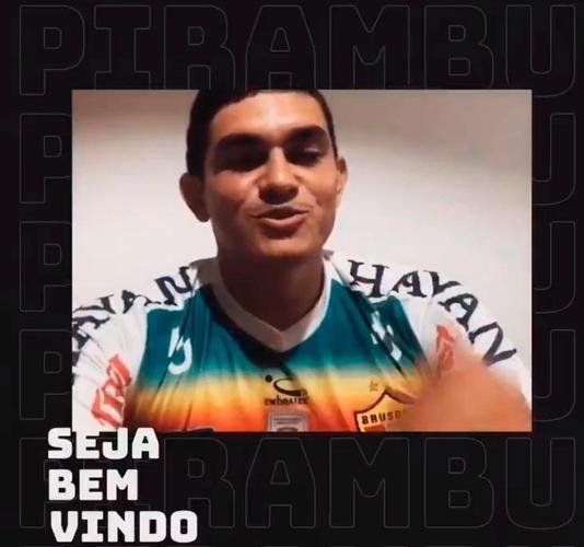 Júnior Pirambu, atacante (Brusque)