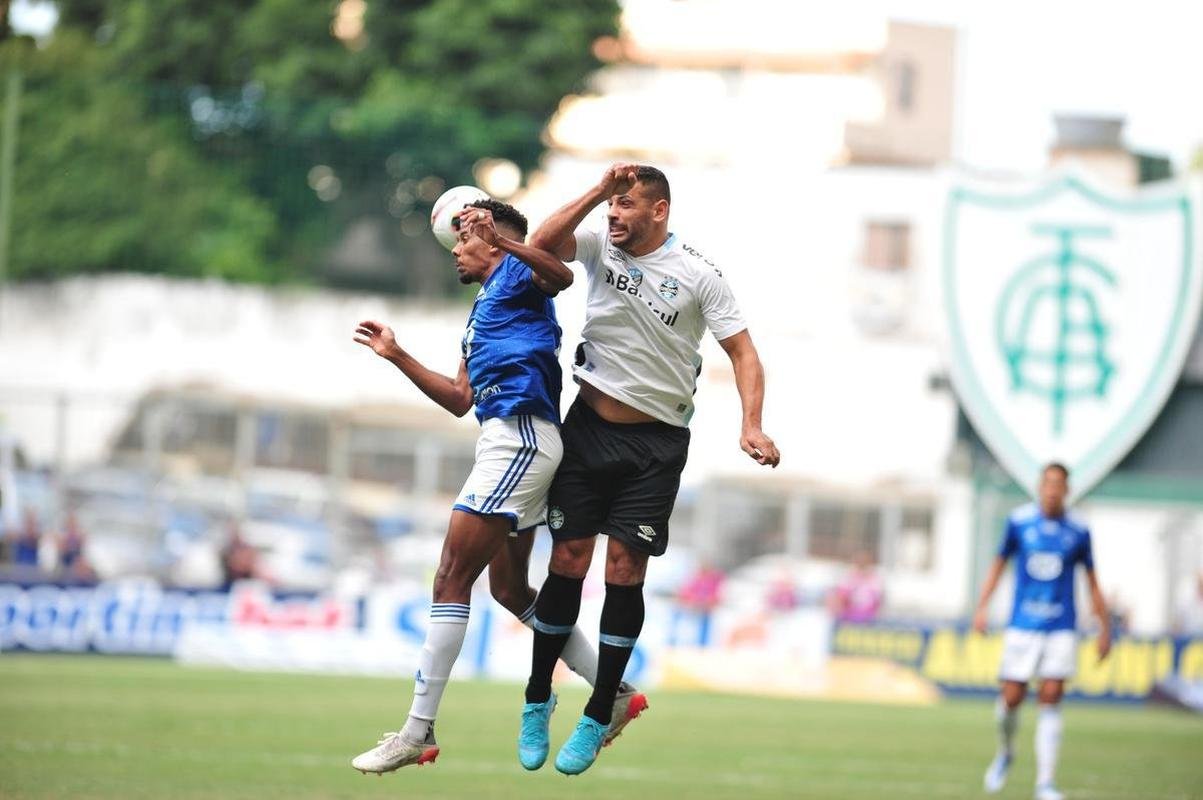 Fotos da partida entre Cruzeiro e Grmio, no Independncia, pela sexta rodada da Srie B do Brasileiro