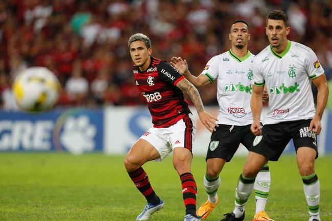 América foi derrotado pelo Flamengo por 3 a 0, no Maracanã