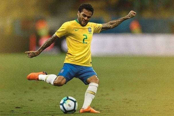 CBF apresentou linha completa de uniformes da Seleção Brasileira para Copa do Mundo da Rússia