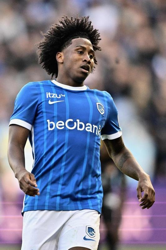 Angelo Preciado, lateral-direito do Genk (Blgica) - contrato at 30/06/2023
