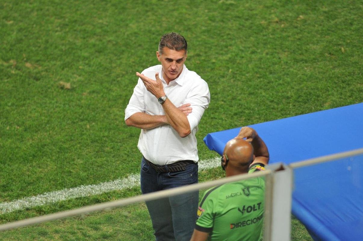 Gabriel Novaes ampliou para o Bragantino no segundo tempo e fechou o placar: 2 a 0 sobre o Amrica no Independncia