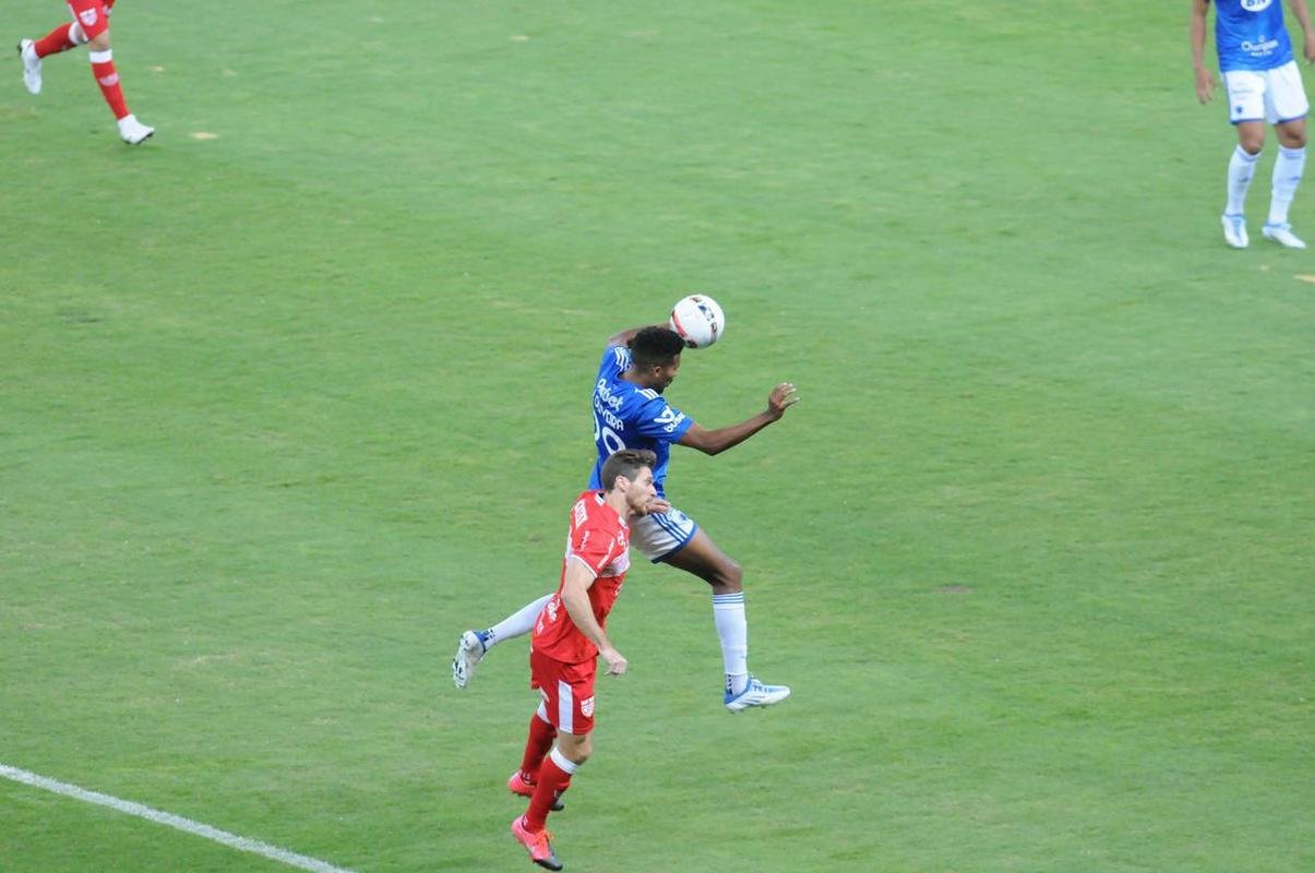 Fotos do jogo entre Cruzeiro e CRB, no Mineiro, em Belo Horizonte, pela 11 rodada da Srie B do Brasileiro