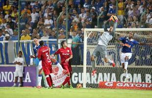 Imagens do jogo entre Cruzeiro e Internacional, na Arena do Jacar, pelo Brasileiro