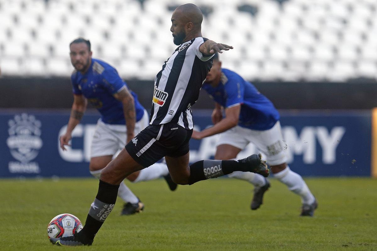 No Engenho, Botafogo e Cruzeiro empatam por 3 a 3, em duelo pela 11 rodada da Srie B