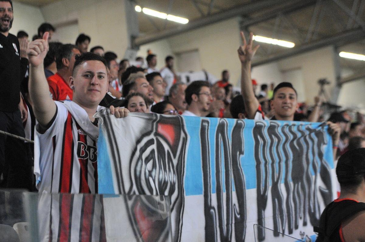 Fotos das torcidas de Cruzeiro e River Plate, no Mineiro, em duelo de volta das oitavas de final da Copa Libertadores
